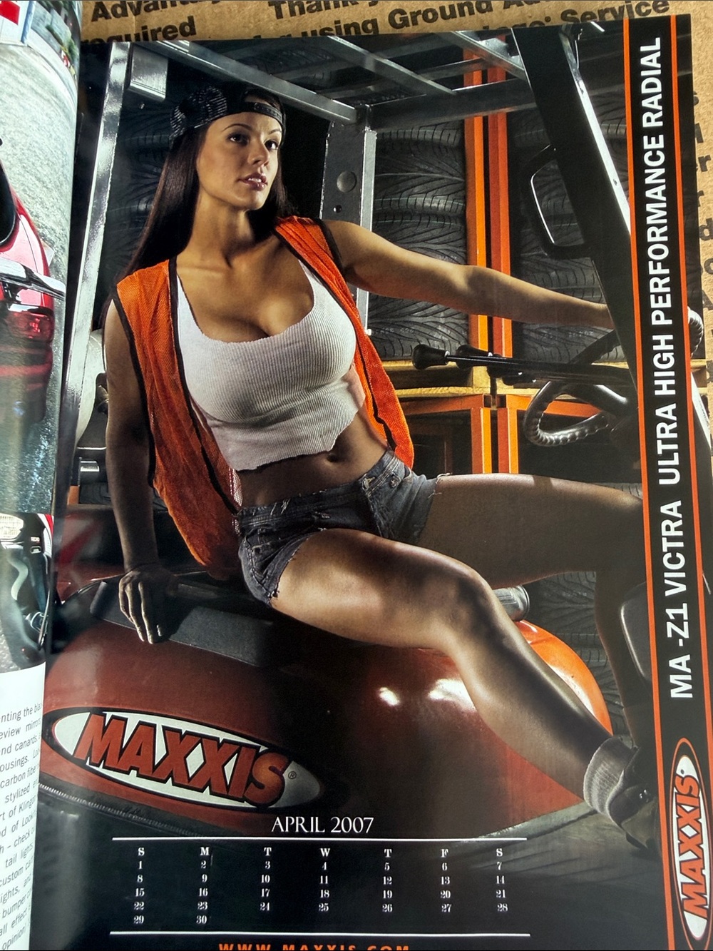 LUX-STYLE FD RX-7 Magazine - Red Cover - Picture 5 of 12